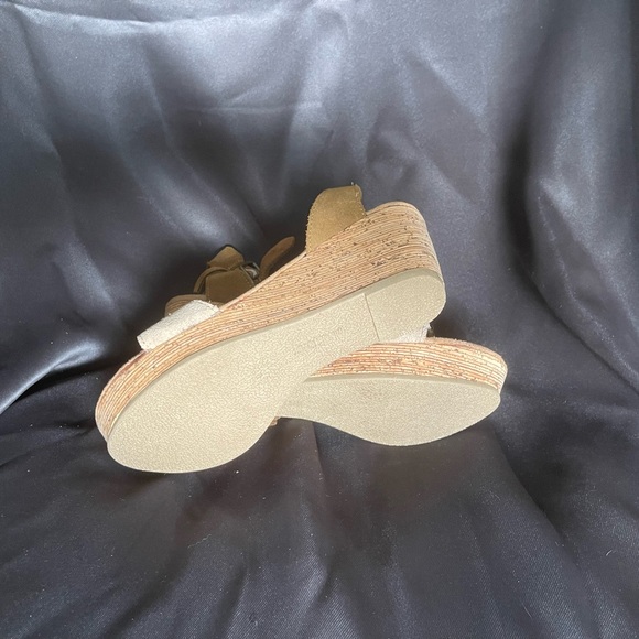 Minnetonka Women's Size 8 Brown Isabel Fringe Cork Wedge Suede Sandals - Picture 4 of 5